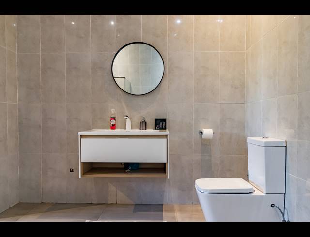 6 bed property to rent in EDENBURG